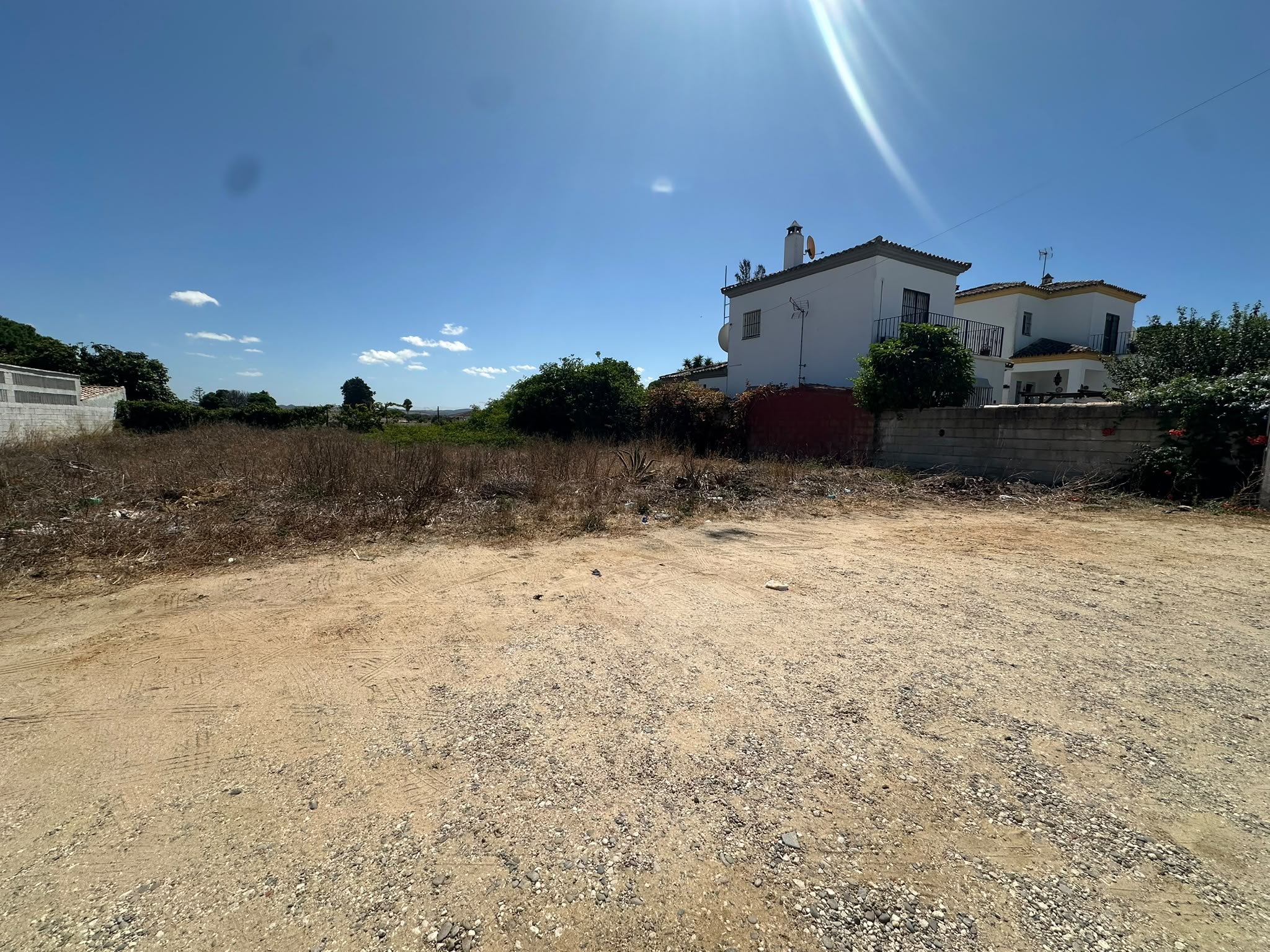 Parcela rústica cerrada de bloque en Camino de los Abuelitos, Chiclana